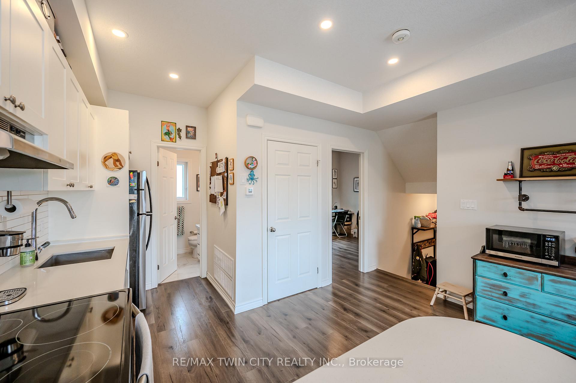 Photo 14 of Unit 5, 164 Heiman Street, Kitchener — HOMEH