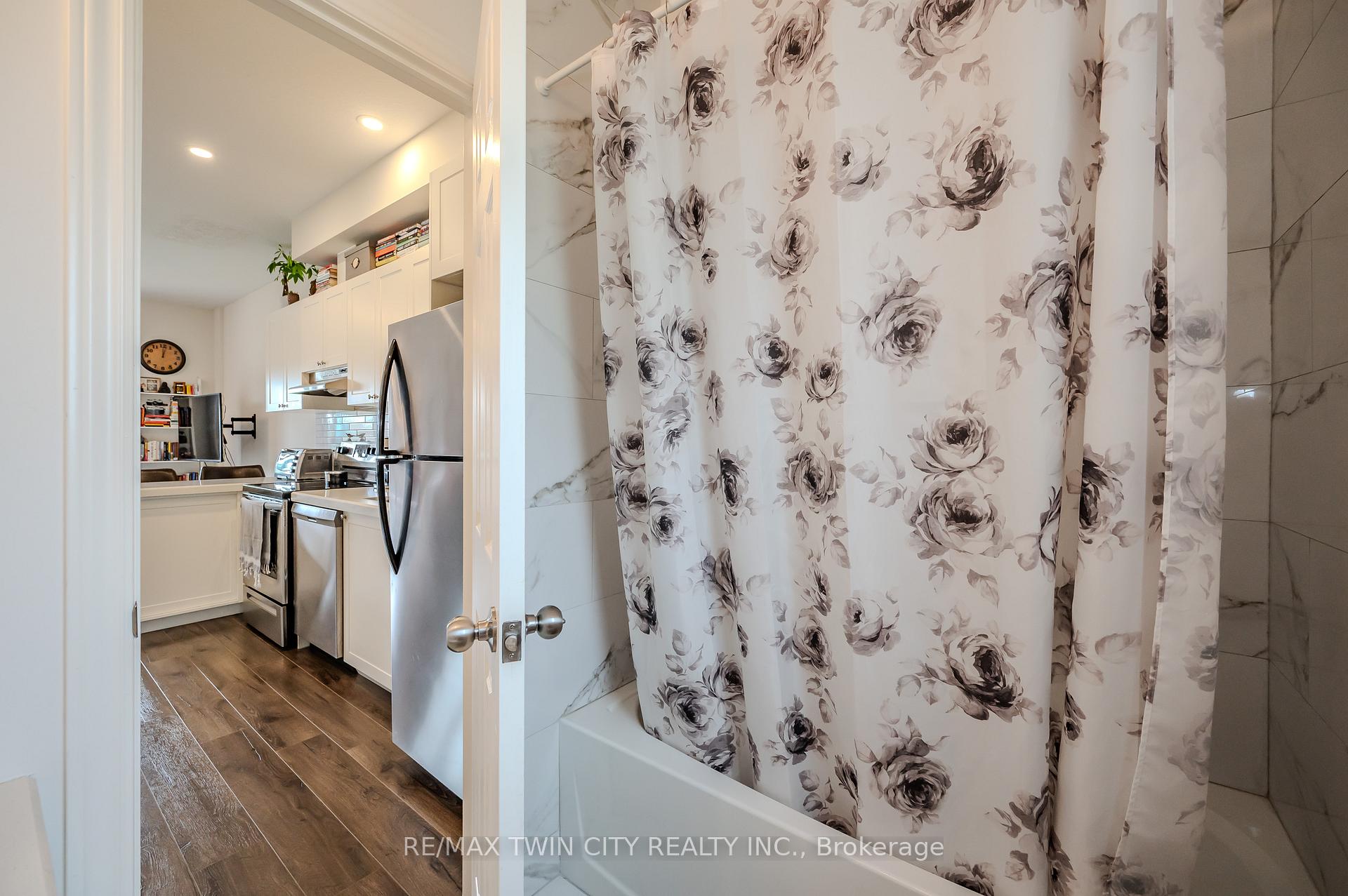 Photo 23 of Unit 5, 164 Heiman Street, Kitchener — HOMEH