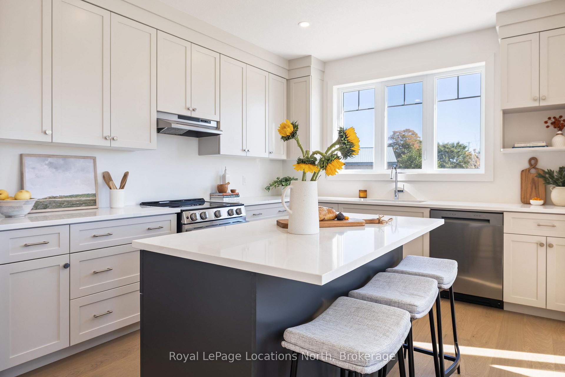 Photo 14 of 42 Swain Crescent, Collingwood — HOMEH