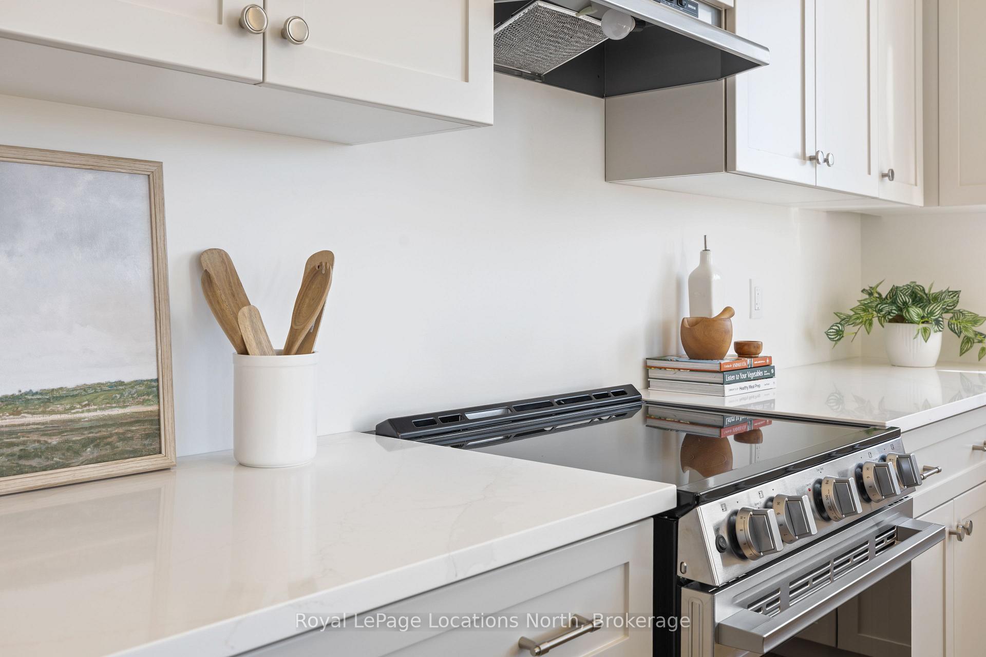 Photo 17 of 42 Swain Crescent, Collingwood — HOMEH