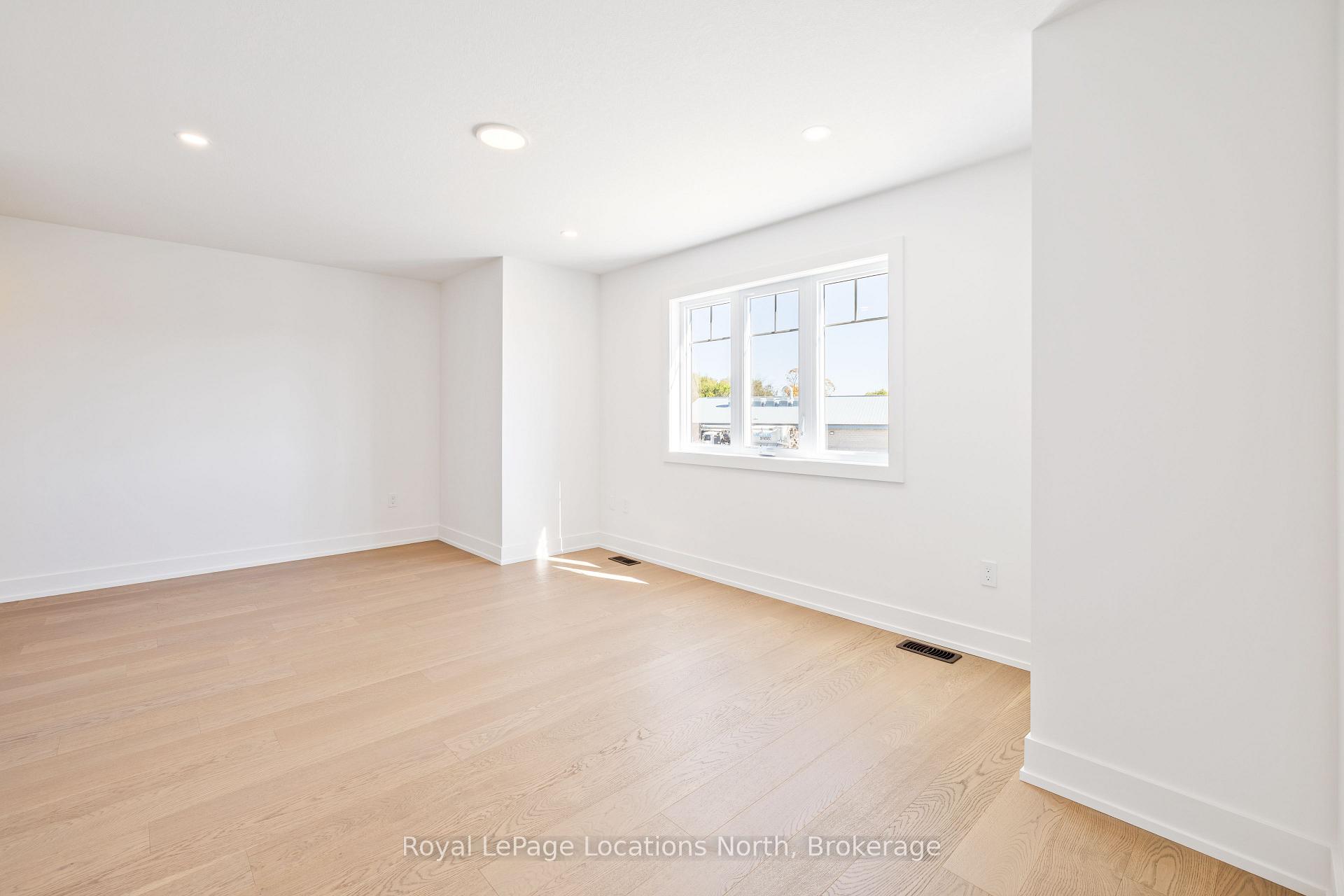 Photo 28 of 42 Swain Crescent, Collingwood — HOMEH