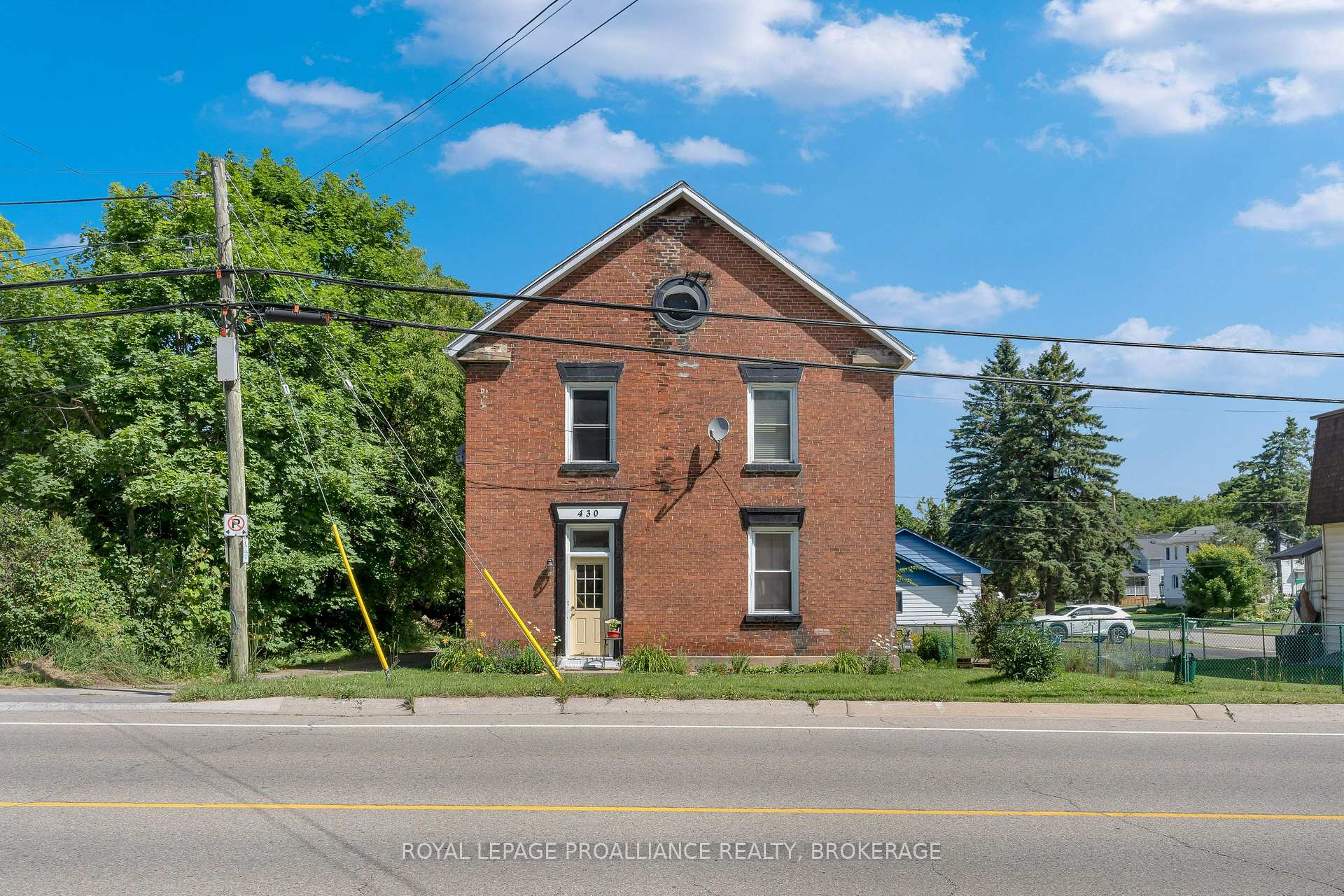 Front of 430 King Street W
