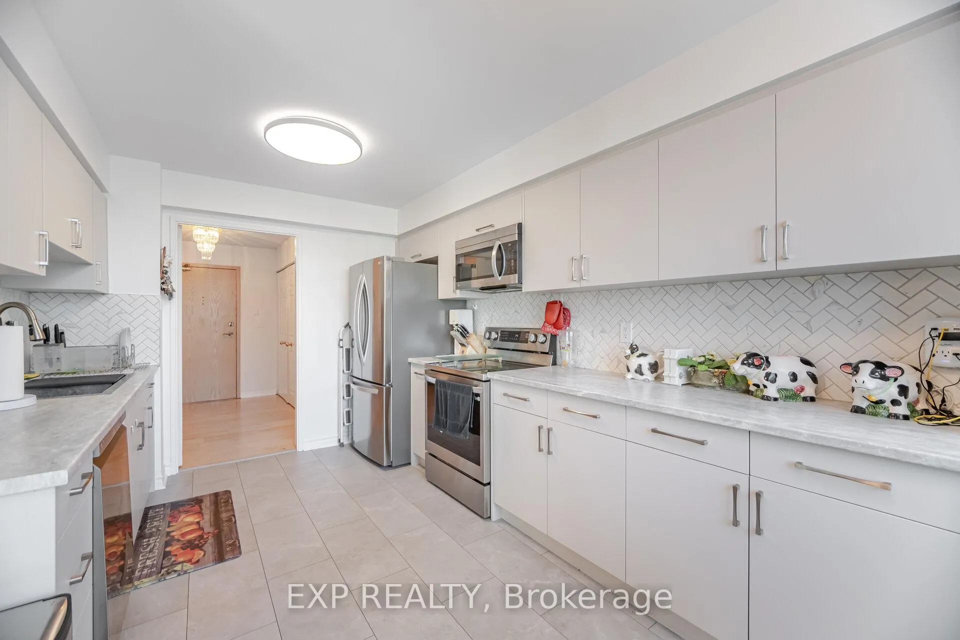 Photo 8 of Unit 613, 7825 Bayview Avenue, Markham, Aileen-Willowbrook — HOMEH