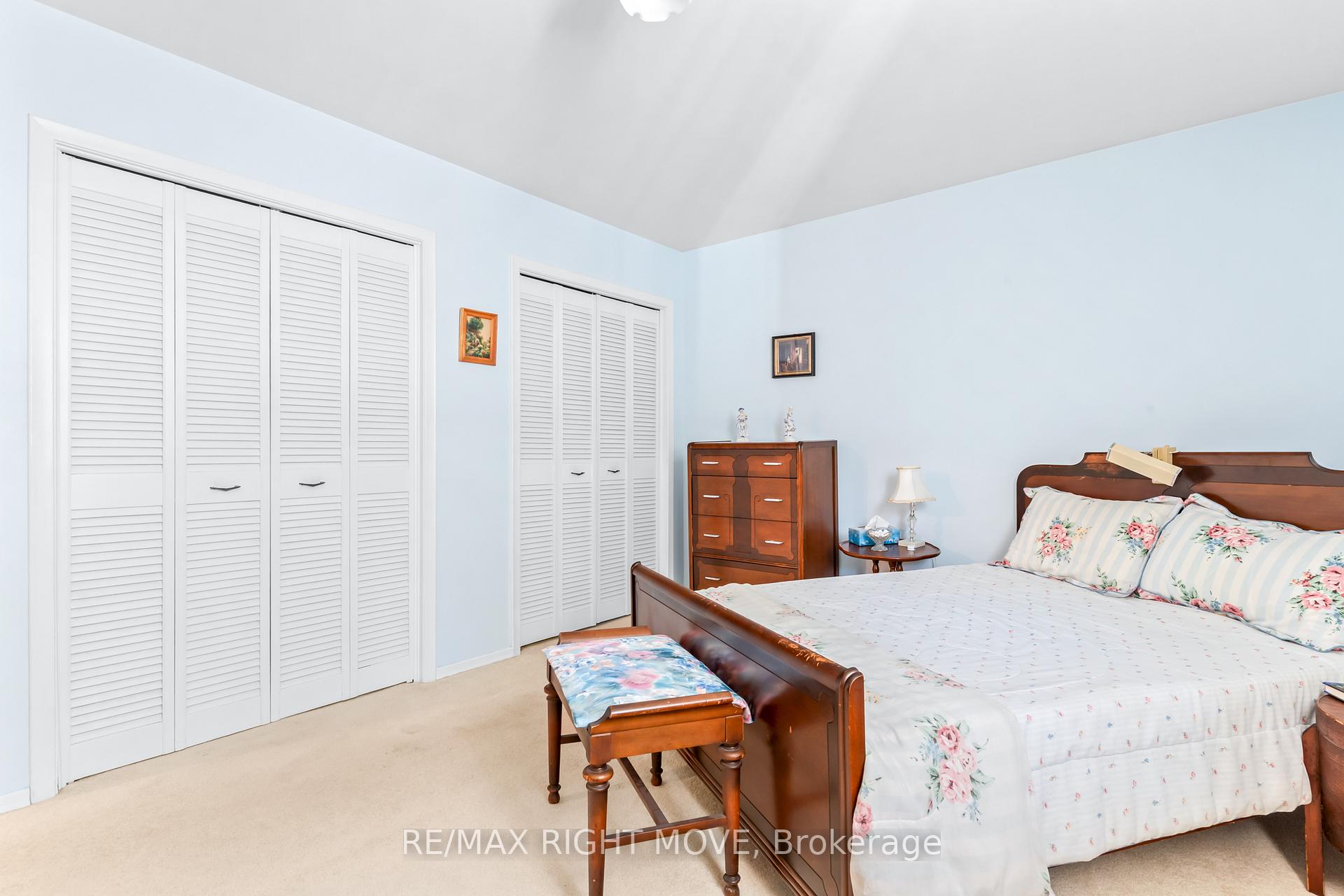 Photo 17 of 504 Simcoe Street, Brock, Beaverton — HOMEH