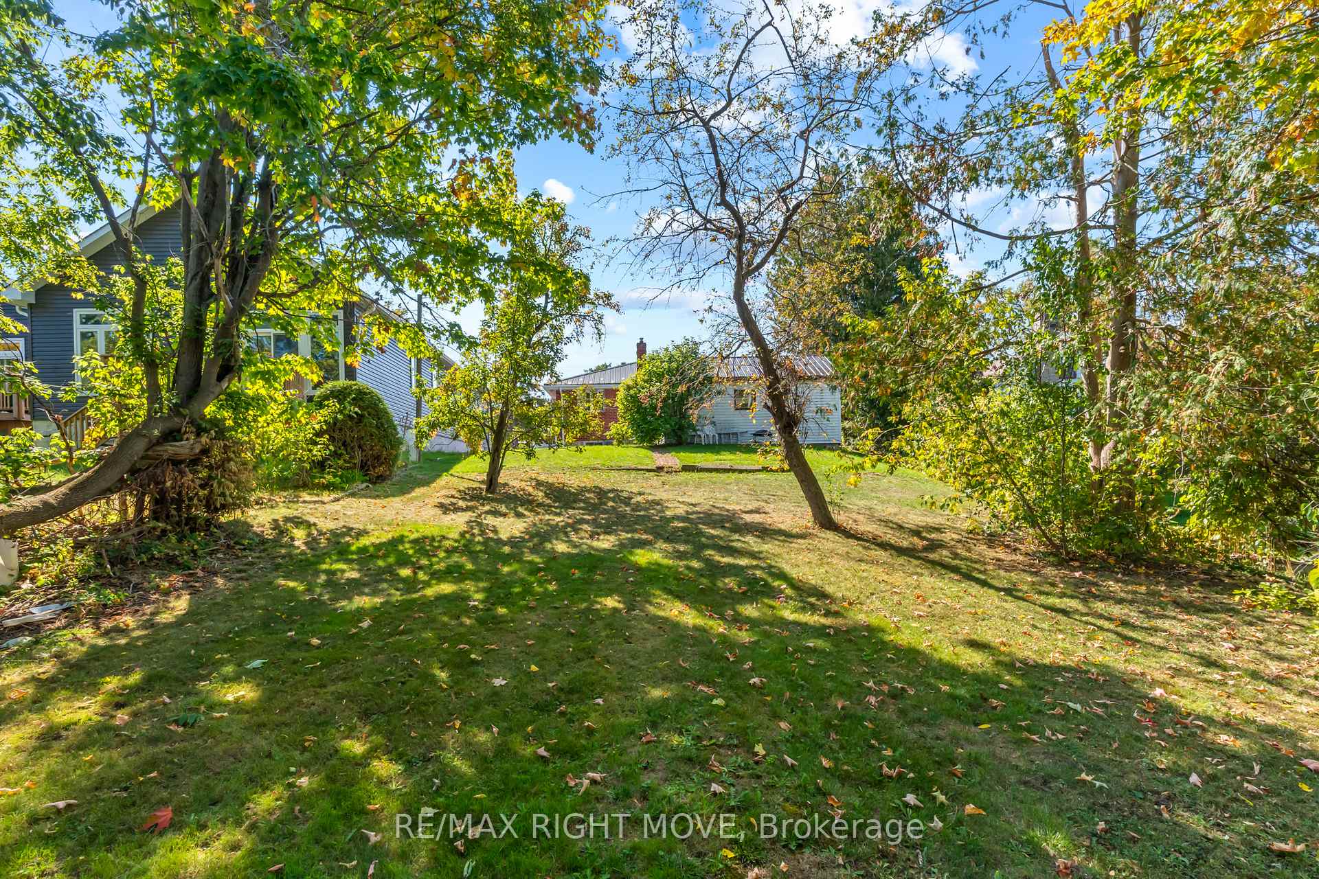 Photo 28 of 504 Simcoe Street, Brock, Beaverton — HOMEH