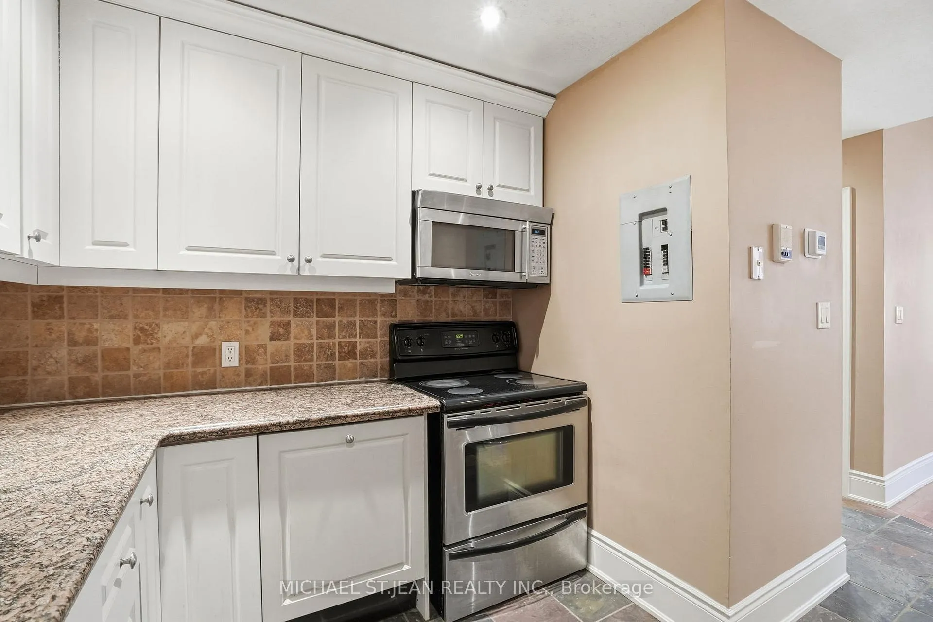Photo 14 of Unit 306, 283 King Street E, Hamilton, Beasley — HOMEH