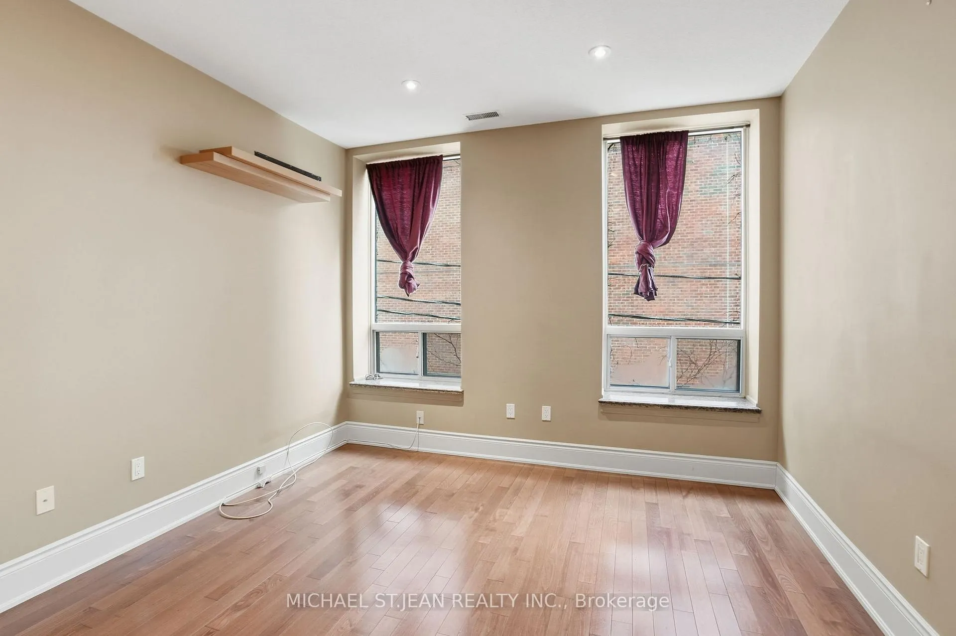Photo 17 of Unit 306, 283 King Street E, Hamilton, Beasley — HOMEH