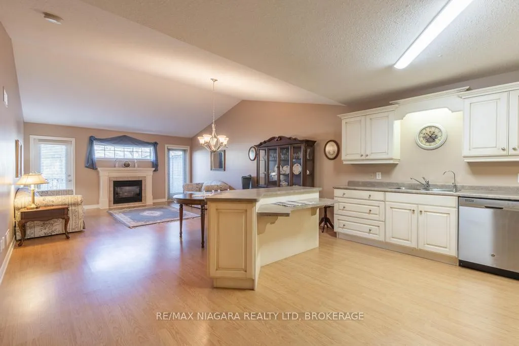 Photo 10 of Unit 35, 605 Welland Avenue, St. Catharines, Carlton/Bunting — HOMEH
