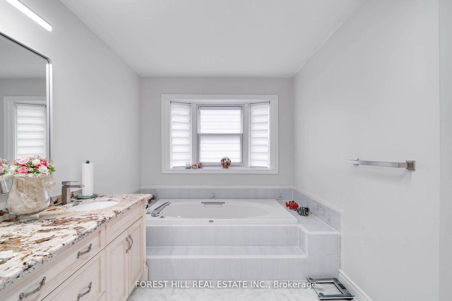 Photo 27 of 48 Haskell Crescent, Aurora, Aurora Highlands — HOMEH