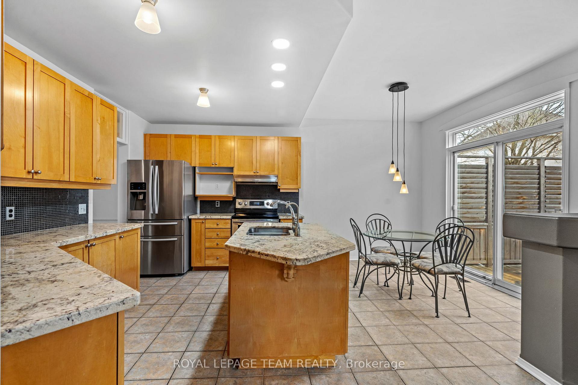 Photo 12 of 144 Windhurst Drive, Ottawa, Barrhaven East — HOMEH