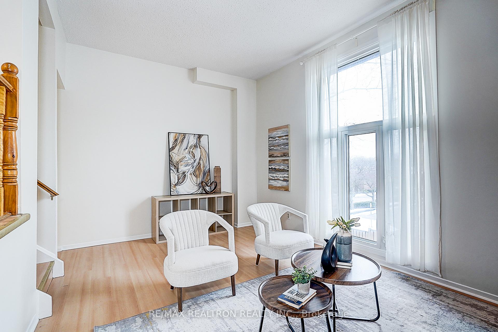 Photo 9 of 4 Thatchers Mill Way, Markham, Bullock — HOMEH