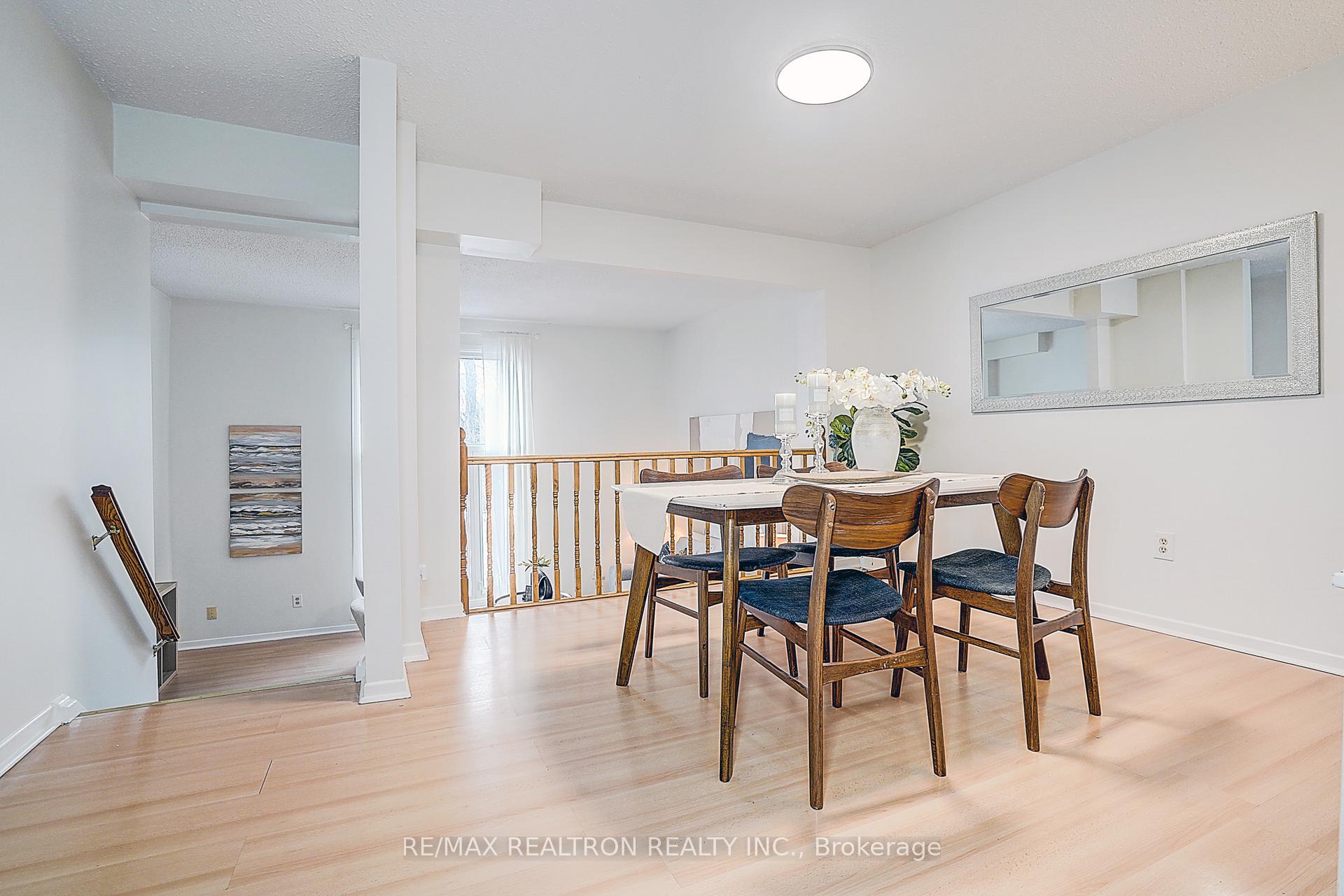 Photo 13 of 4 Thatchers Mill Way, Markham, Bullock — HOMEH