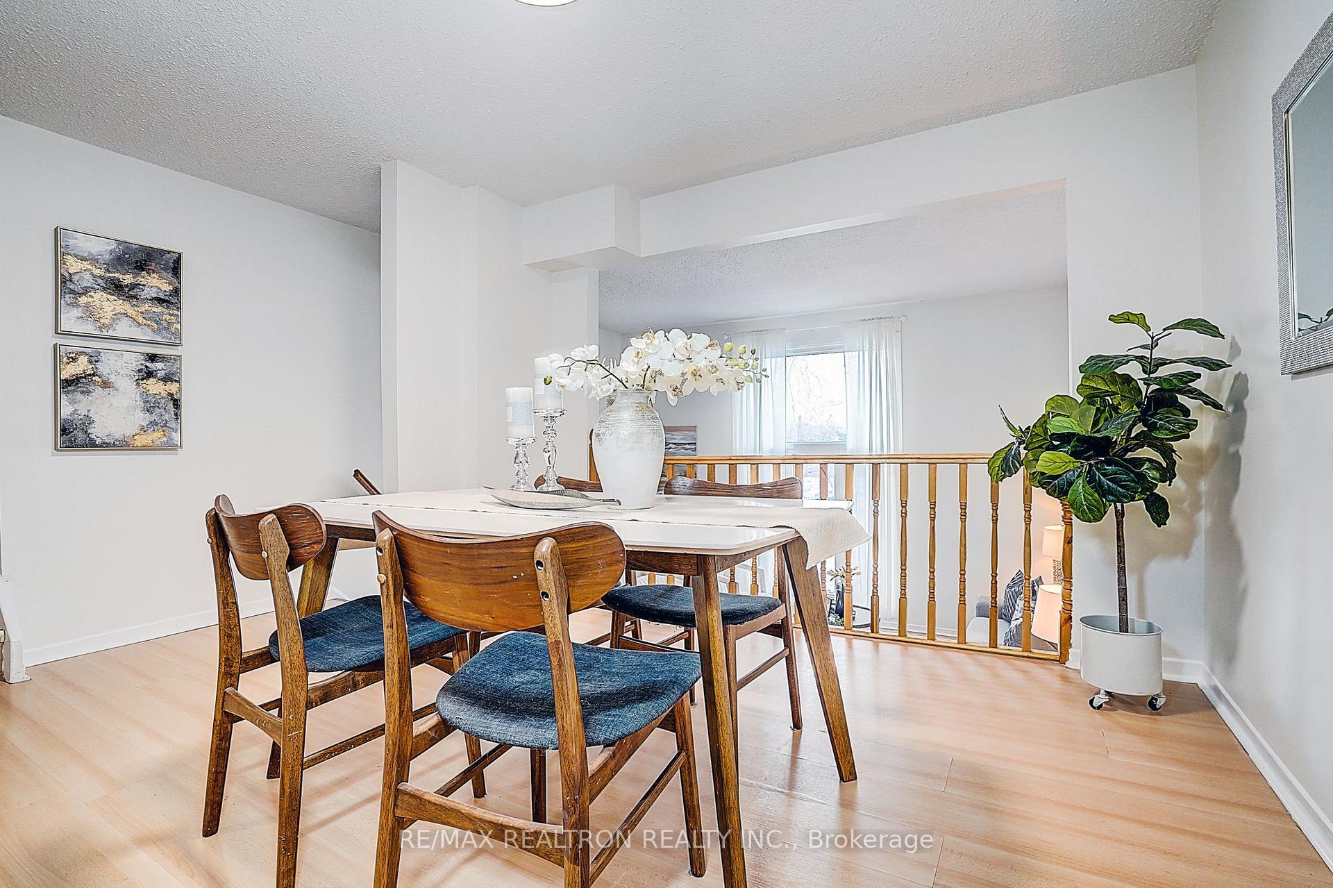Photo 14 of 4 Thatchers Mill Way, Markham, Bullock — HOMEH