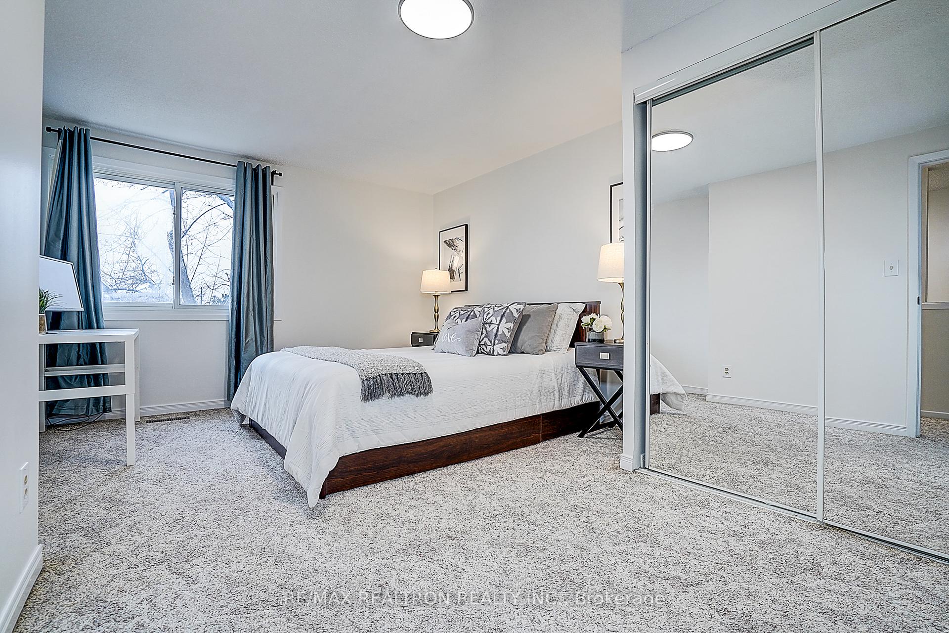 Photo 24 of 4 Thatchers Mill Way, Markham, Bullock — HOMEH