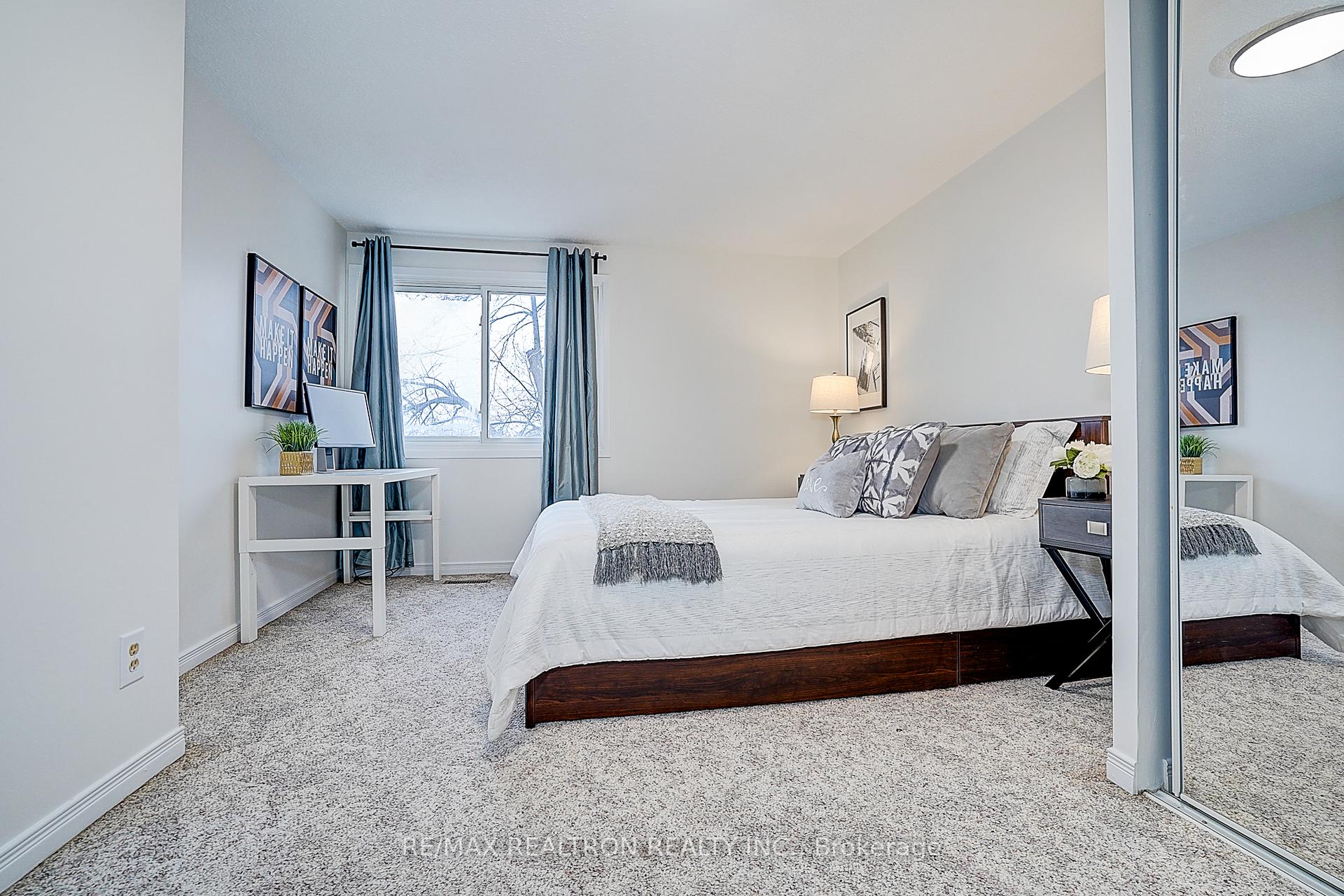 Photo 25 of 4 Thatchers Mill Way, Markham, Bullock — HOMEH
