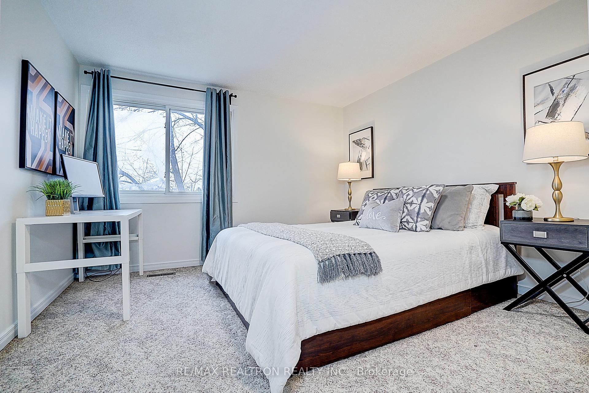Photo 26 of 4 Thatchers Mill Way, Markham, Bullock — HOMEH