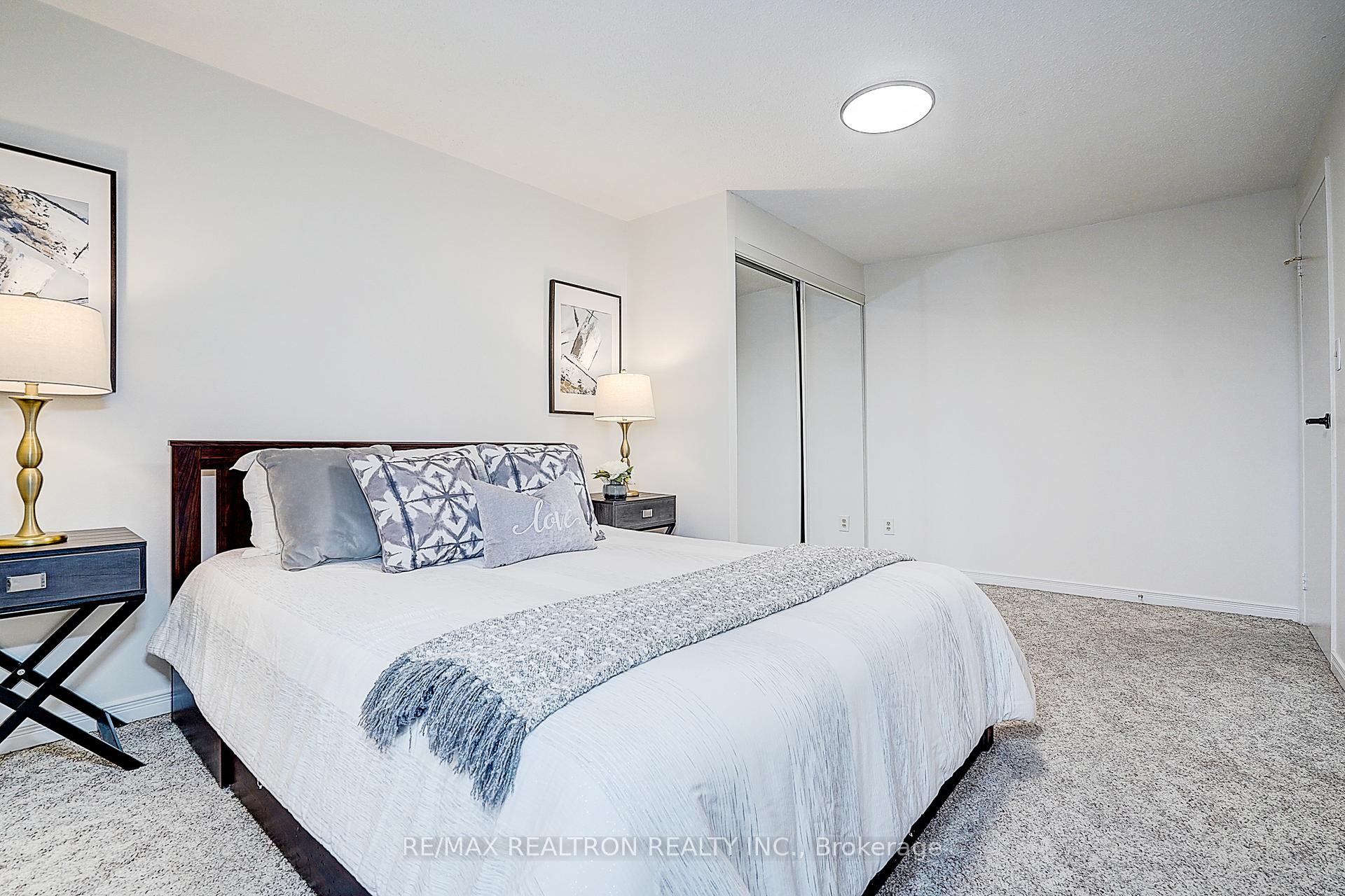 Photo 27 of 4 Thatchers Mill Way, Markham, Bullock — HOMEH