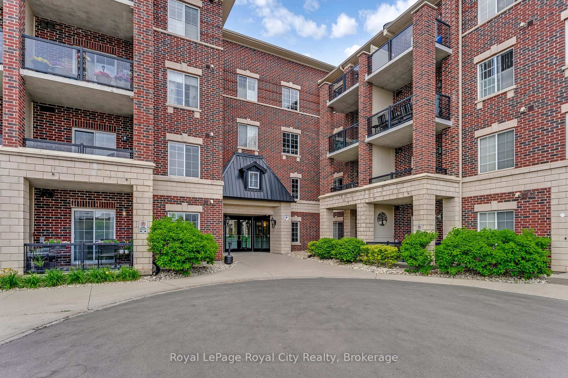 Photo 1 of Unit 110, 308 Watson Parkway N, Guelph, Grange Road — HOMEH