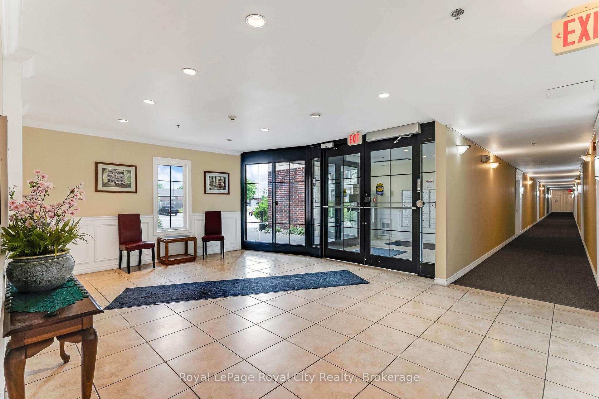 Photo 2 of Unit 110, 308 Watson Parkway N, Guelph, Grange Road — HOMEH