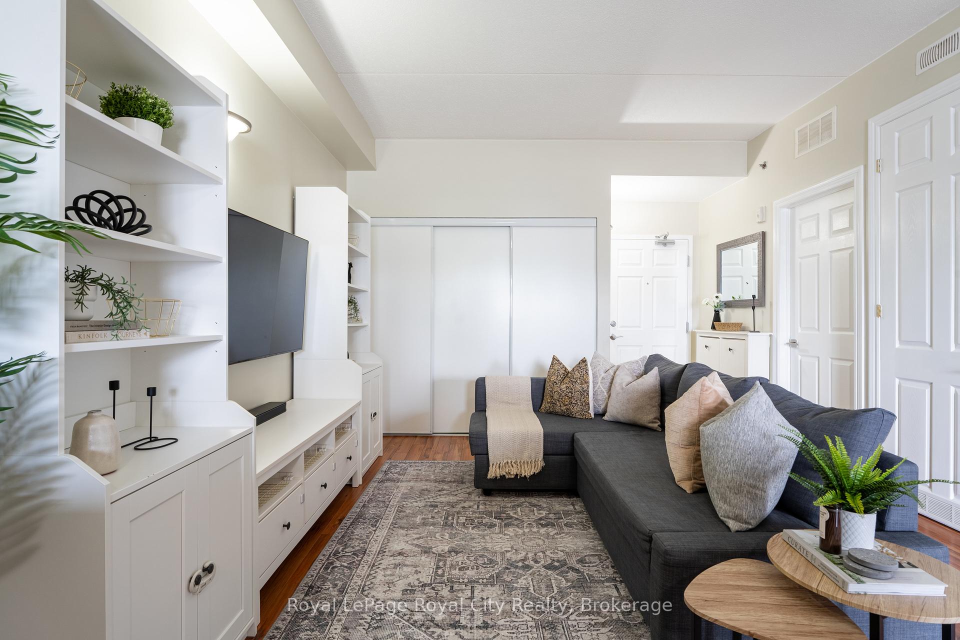 Photo 4 of Unit 110, 308 Watson Parkway N, Guelph, Grange Road — HOMEH