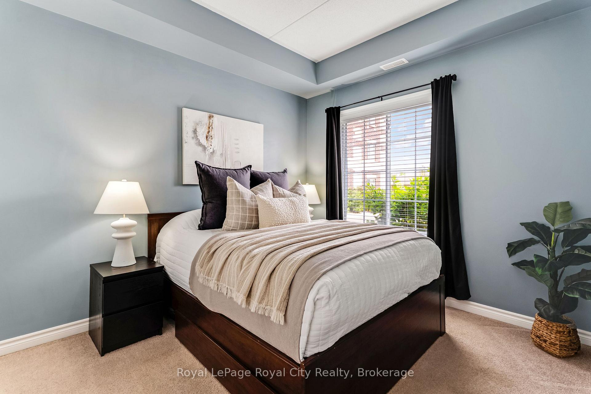 Photo 13 of Unit 110, 308 Watson Parkway N, Guelph, Grange Road — HOMEH