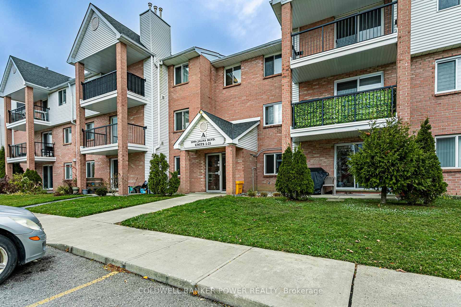 Front of Unit 21, 1096 Jalna Boulevard
