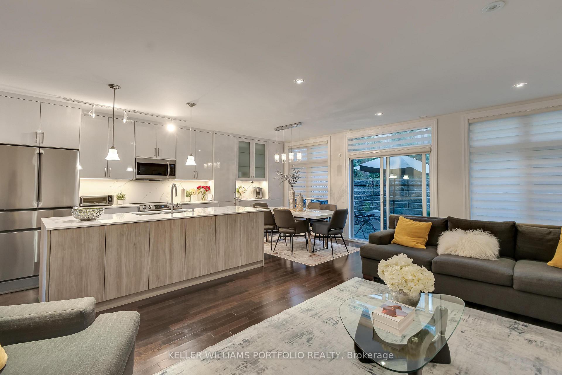 Photo 5 of 365A Roehampton Avenue, Toronto, Mount Pleasant East — HOMEH