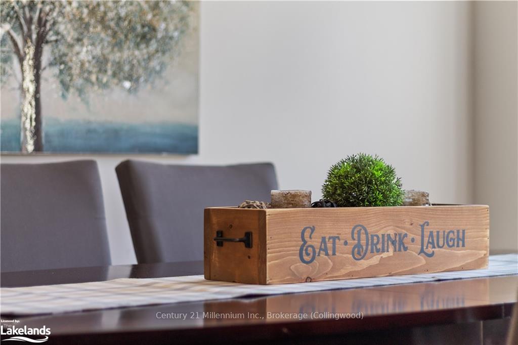 Photo 10 of 331 Yellow Birch Crescent, Blue Mountains — HOMEH