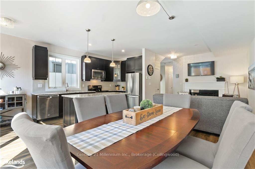 Photo 12 of 331 Yellow Birch Crescent, Blue Mountains — HOMEH