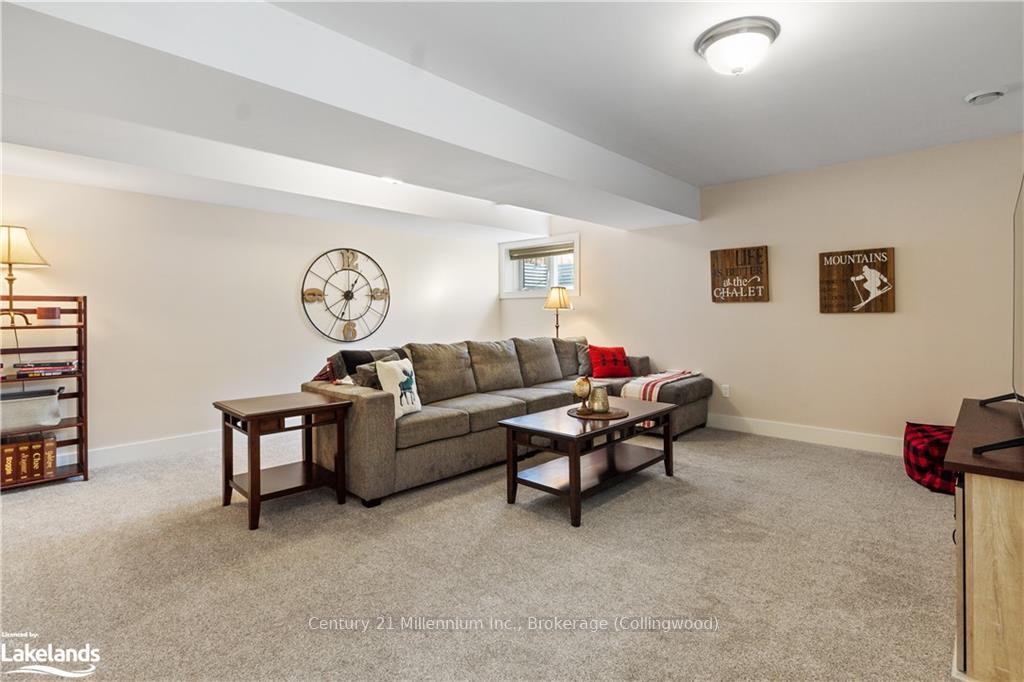 Photo 33 of 331 Yellow Birch Crescent, Blue Mountains — HOMEH