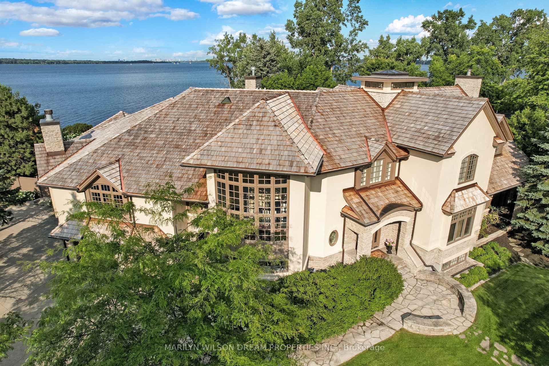 Photo 3 of 113 Grandview Road, Ottawa, Crystal Bay/Rocky Point — HOMEH