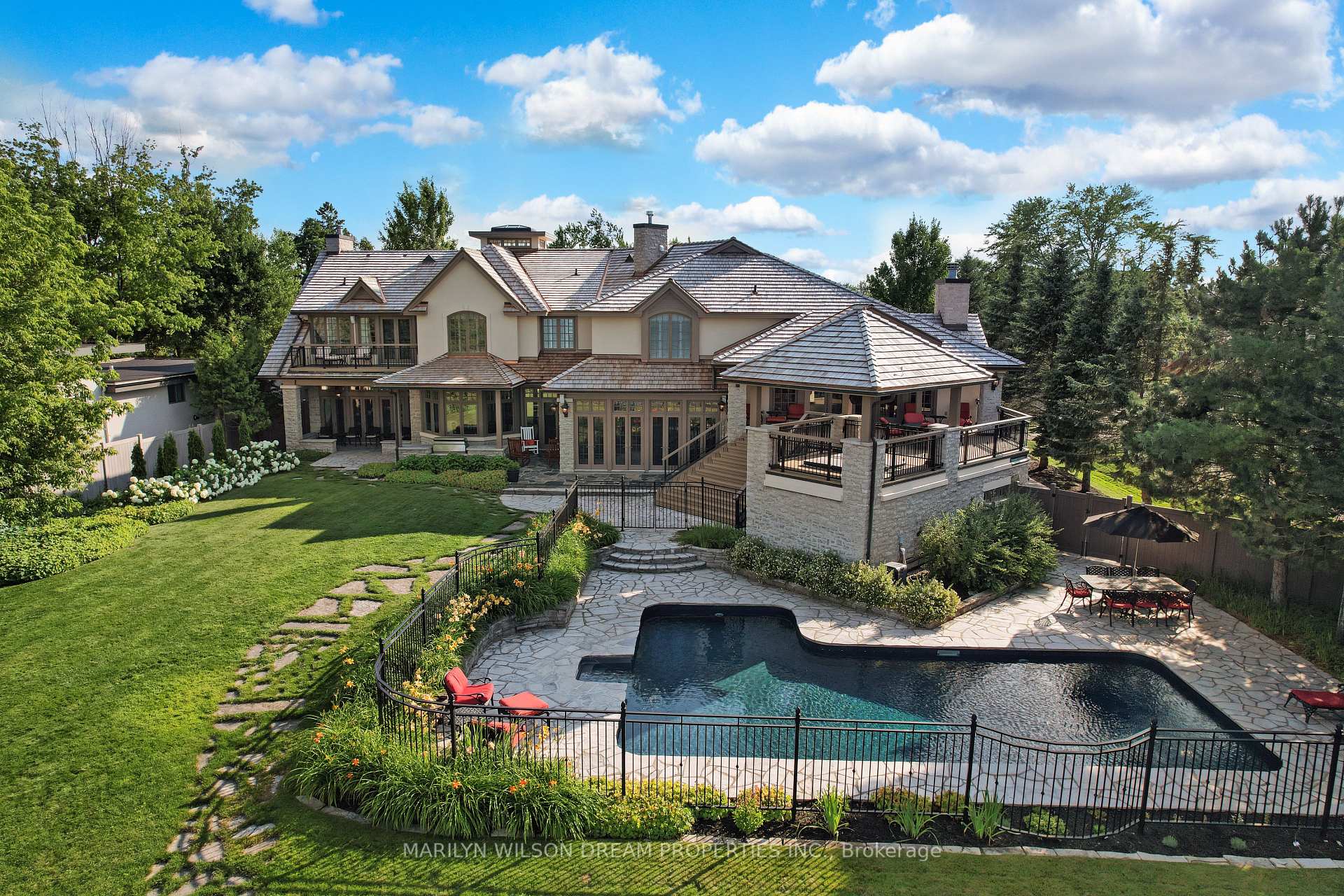 Photo 7 of 113 Grandview Road, Ottawa, Crystal Bay/Rocky Point — HOMEH