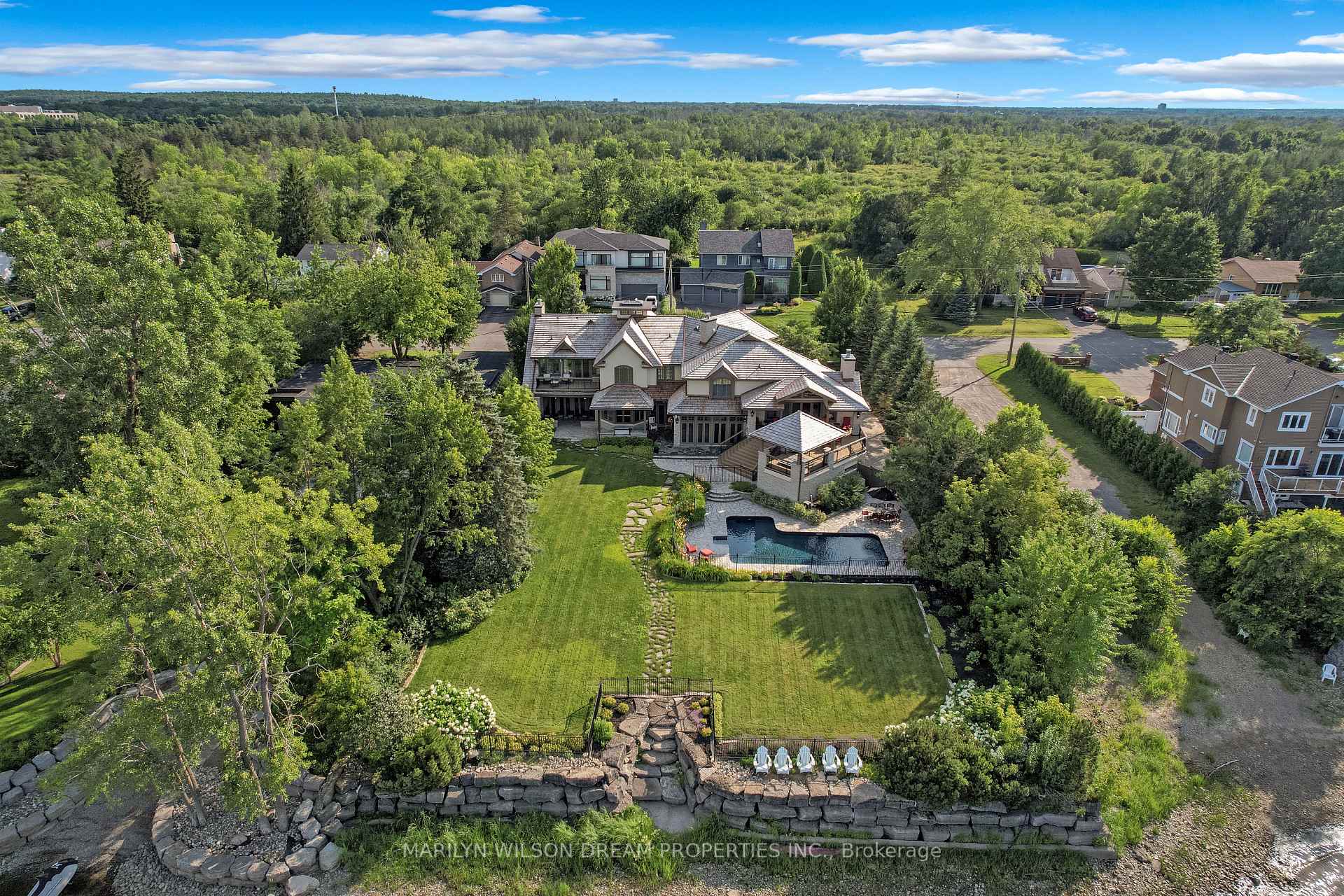Photo 11 of 113 Grandview Road, Ottawa, Crystal Bay/Rocky Point — HOMEH