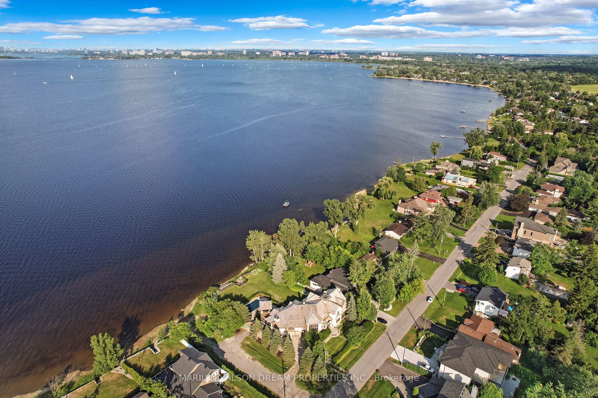 Photo 10 of 113 Grandview Road, Ottawa, Crystal Bay/Rocky Point — HOMEH