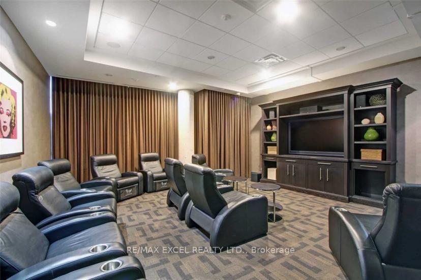 Photo 6 of Unit 110, 1 Upper Duke Crescent, Markham, Unionville — HOMEH