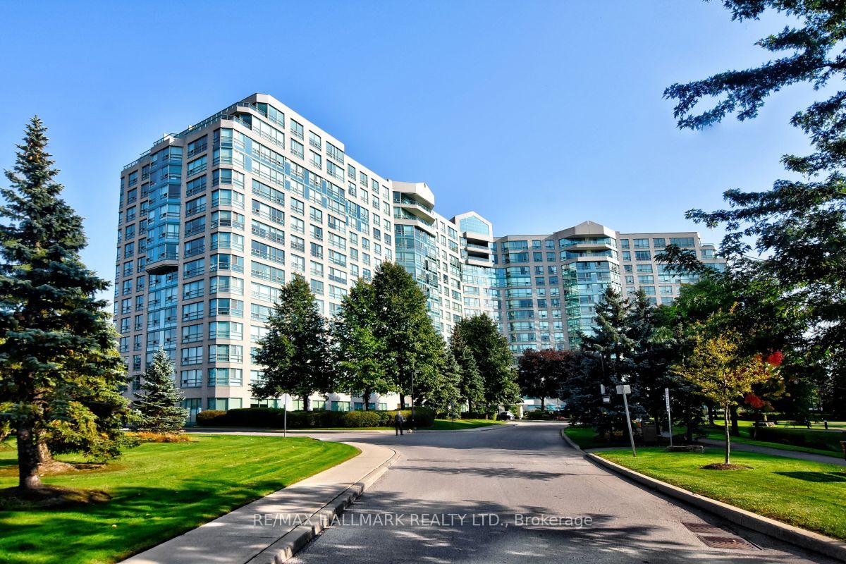 Front of Unit 613, 7825 Bayview Avenue