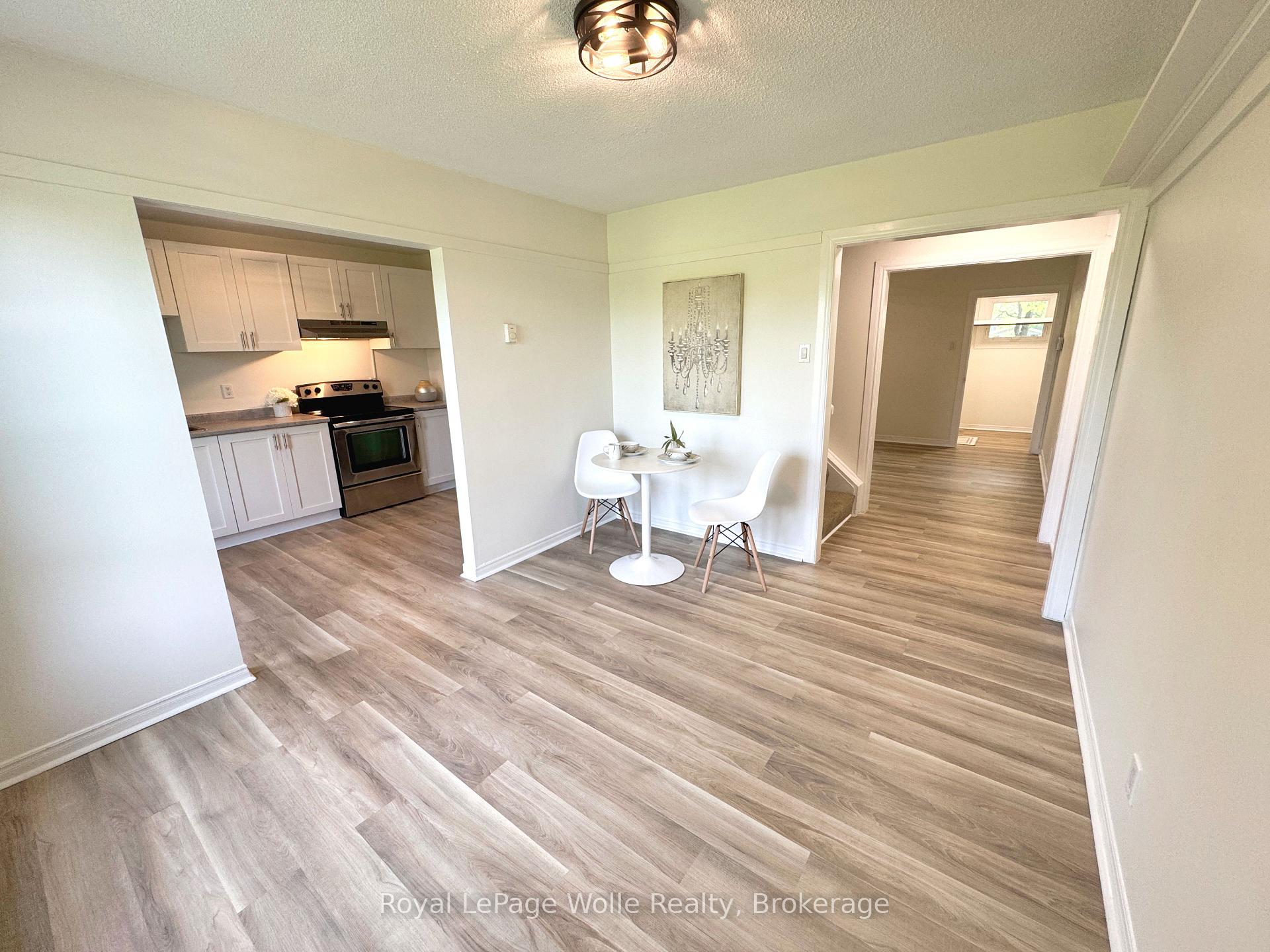 Photo 8 of 37 St. Charles Place, Huron East, Vanastra — HOMEH