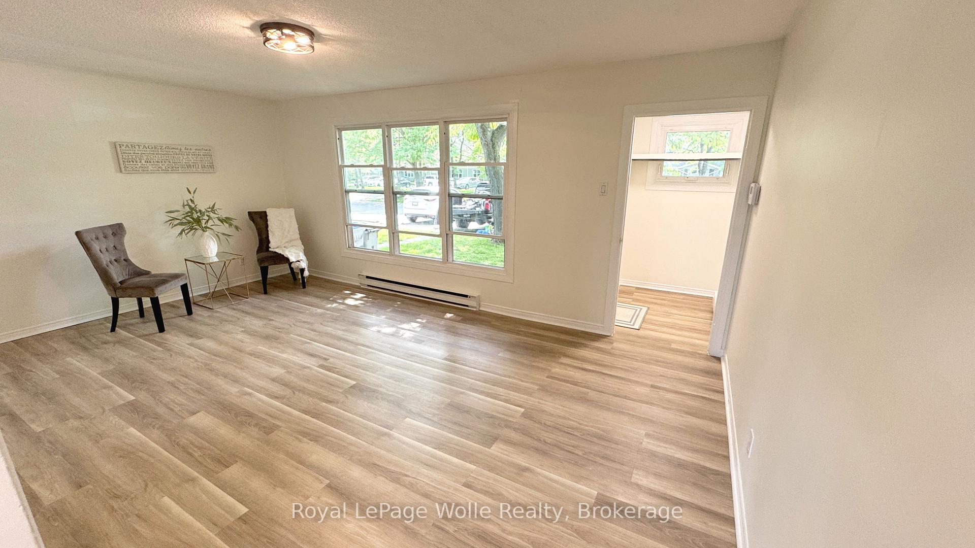 Photo 14 of 37 St. Charles Place, Huron East, Vanastra — HOMEH
