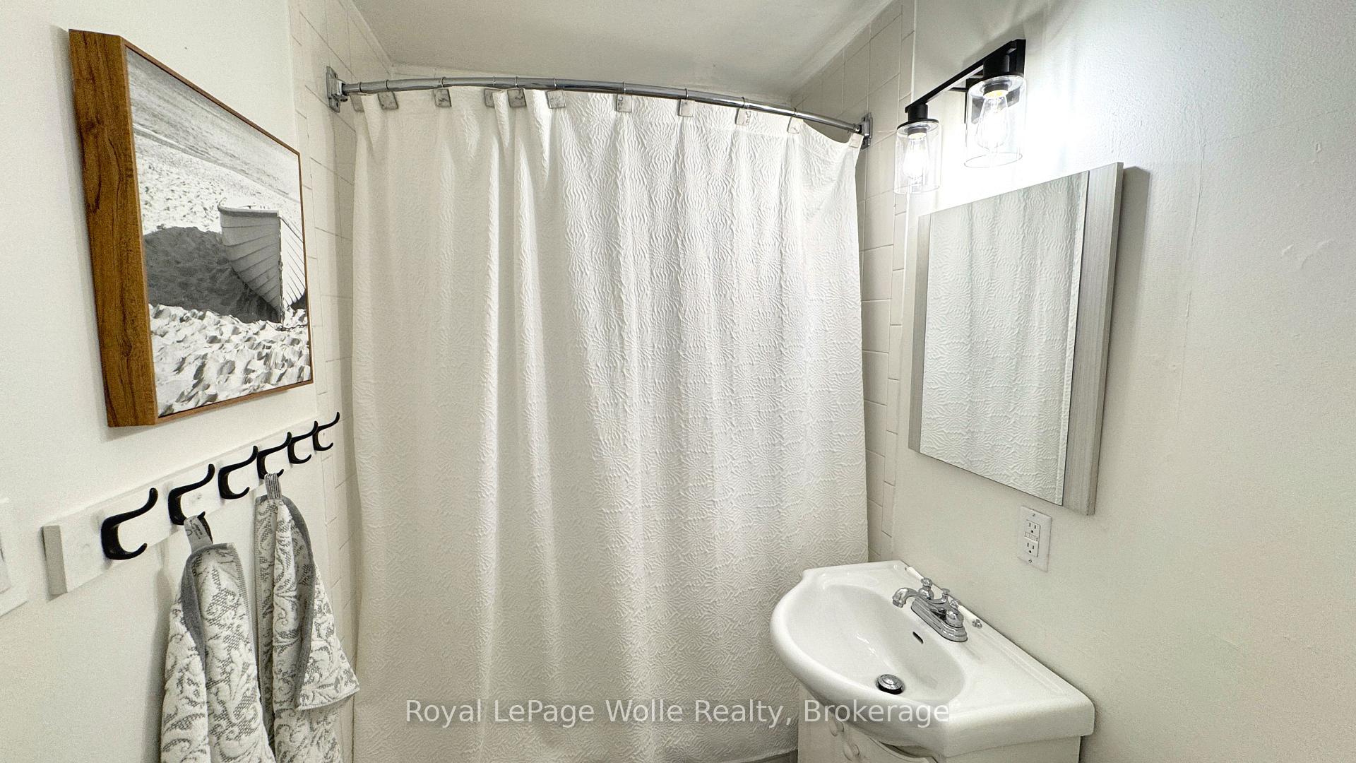 Photo 22 of 37 St. Charles Place, Huron East, Vanastra — HOMEH
