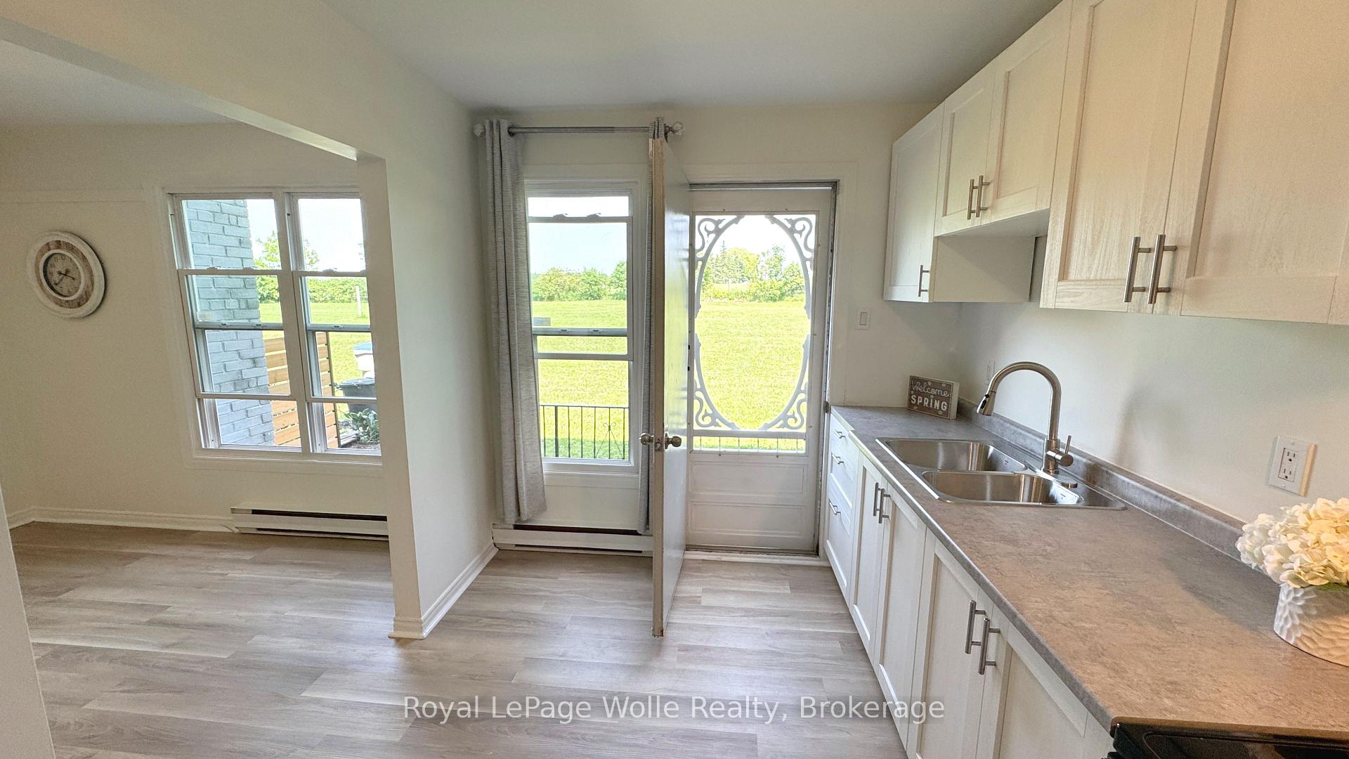 Photo 25 of 37 St. Charles Place, Huron East, Vanastra — HOMEH