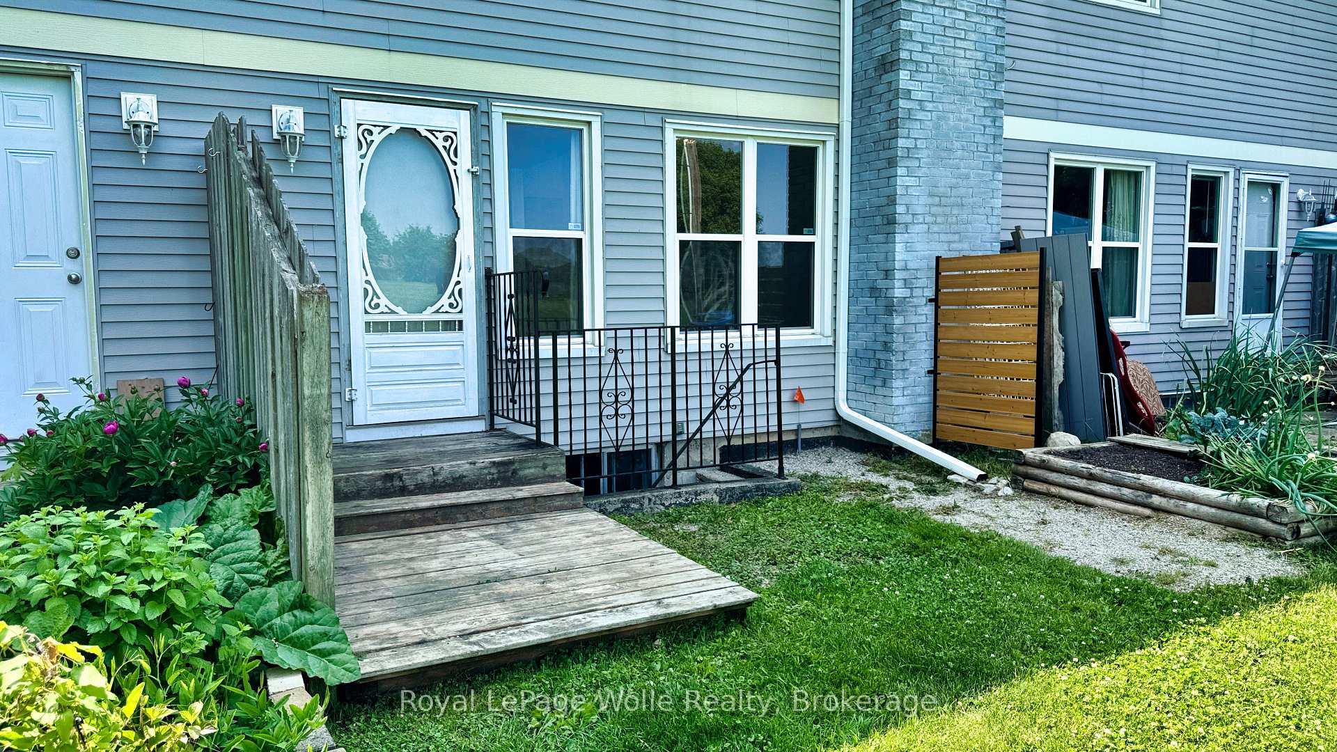 Photo 28 of 37 St. Charles Place, Huron East, Vanastra — HOMEH