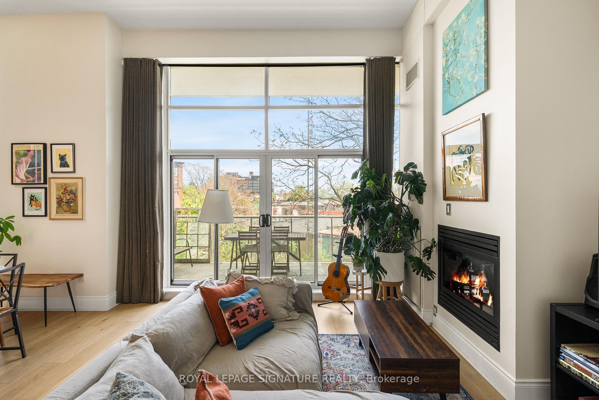 Front of Unit 423, 437 Roncesvalles Avenue