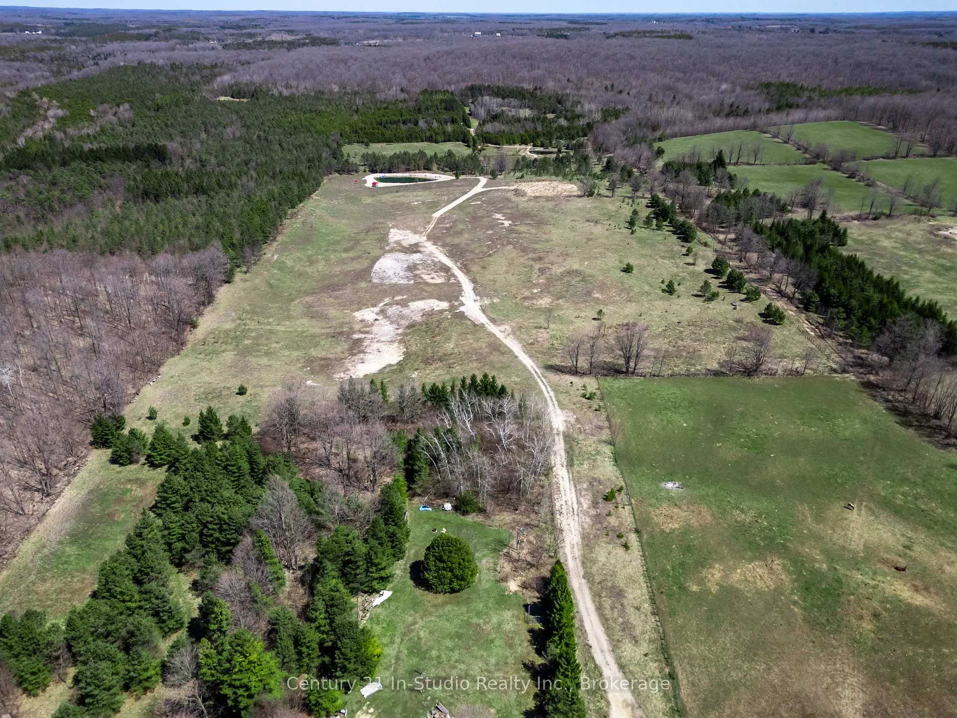 Photo 10 of 395594 Concession Road 2, Chatsworth — HOMEH