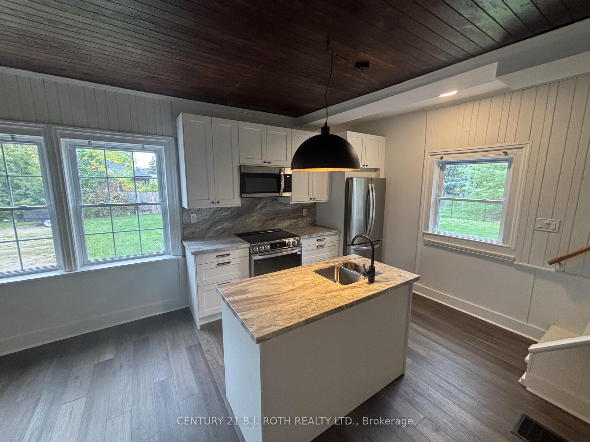 Photo 2 of 287 Barrie Street, Essa, Thornton — HOMEH