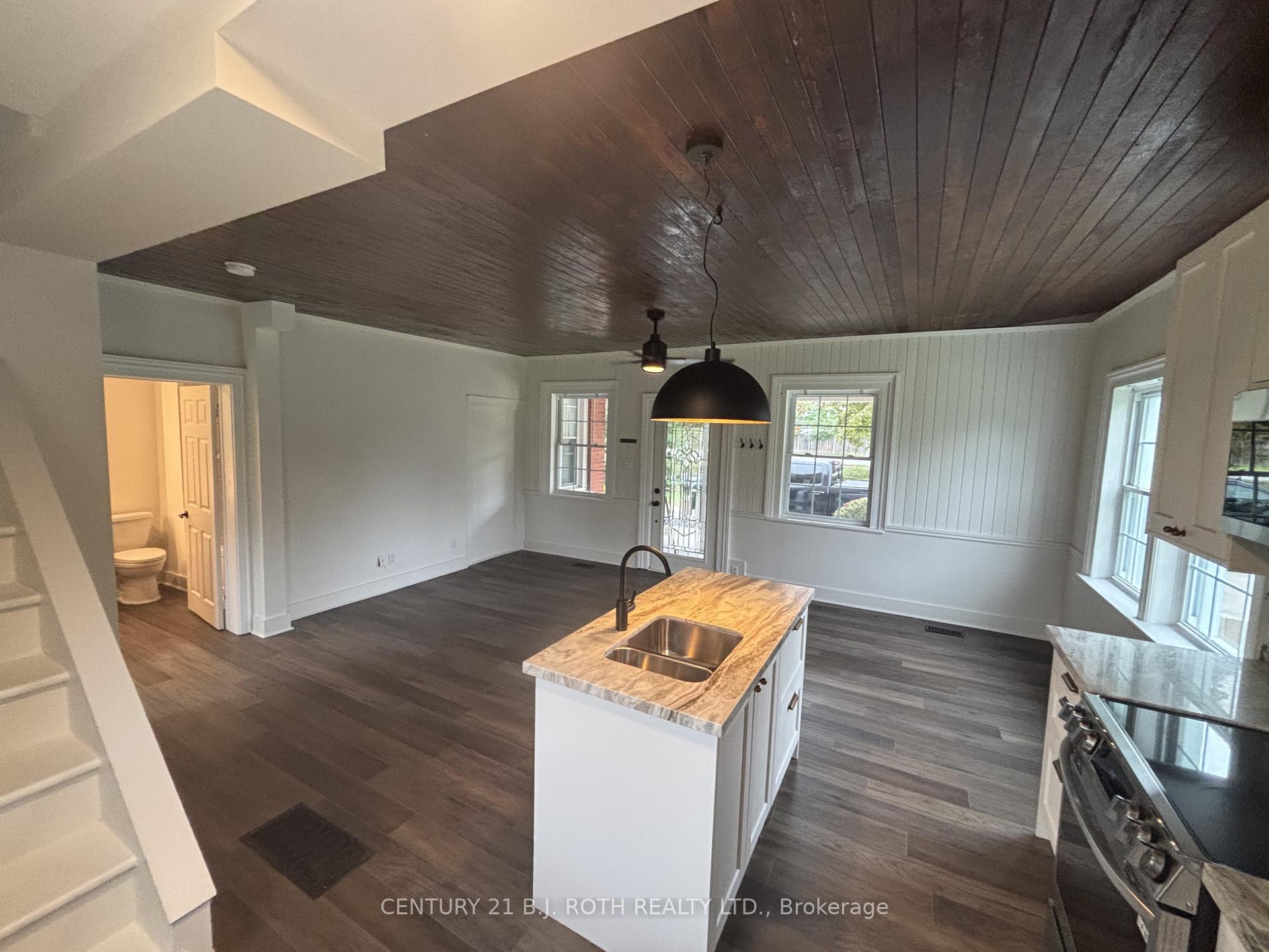 Photo 4 of 287 Barrie Street, Essa, Thornton — HOMEH