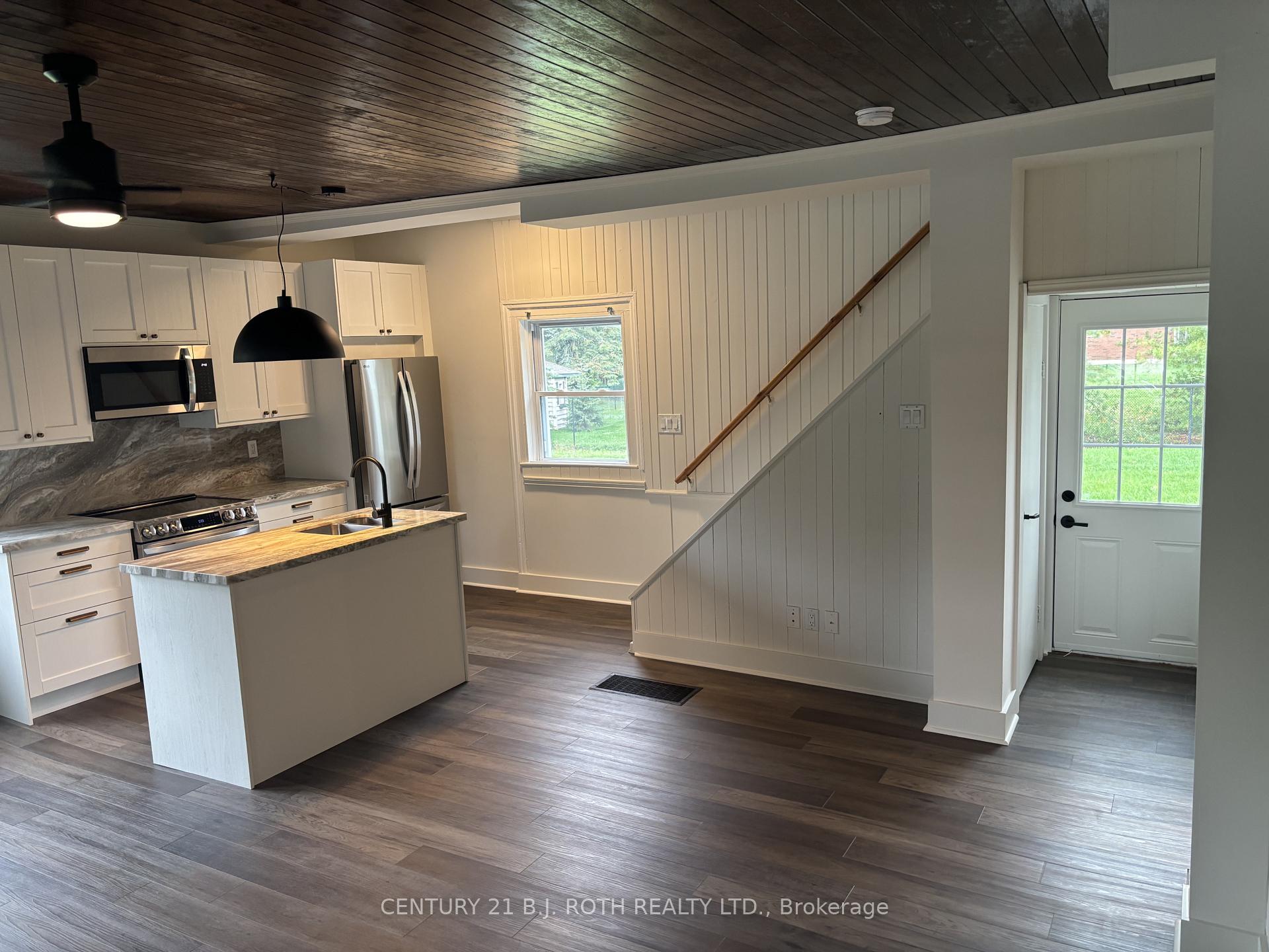 Photo 3 of 287 Barrie Street, Essa, Thornton — HOMEH