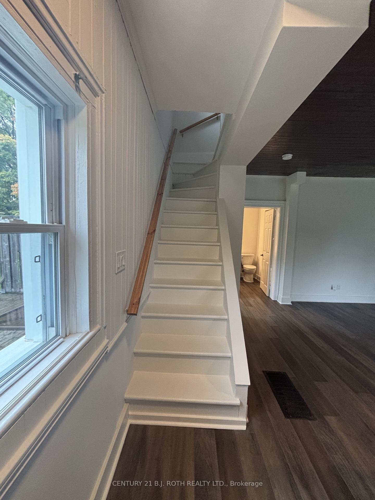 Photo 10 of 287 Barrie Street, Essa, Thornton — HOMEH