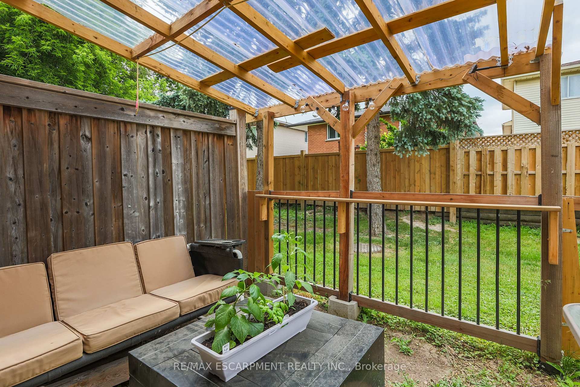 Photo 10 of Unit 40, 262 Kenora Avenue, Hamilton, Kentley — HOMEH