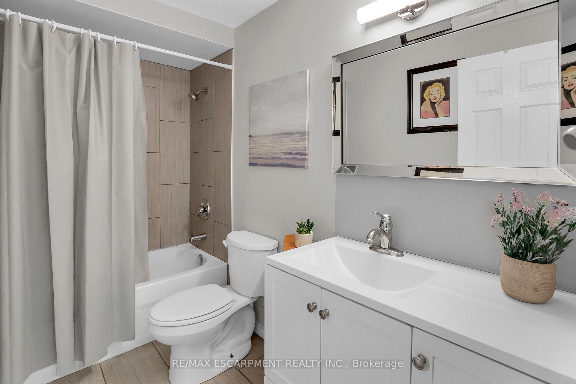 Photo 16 of Unit 40, 262 Kenora Avenue, Hamilton, Kentley — HOMEH
