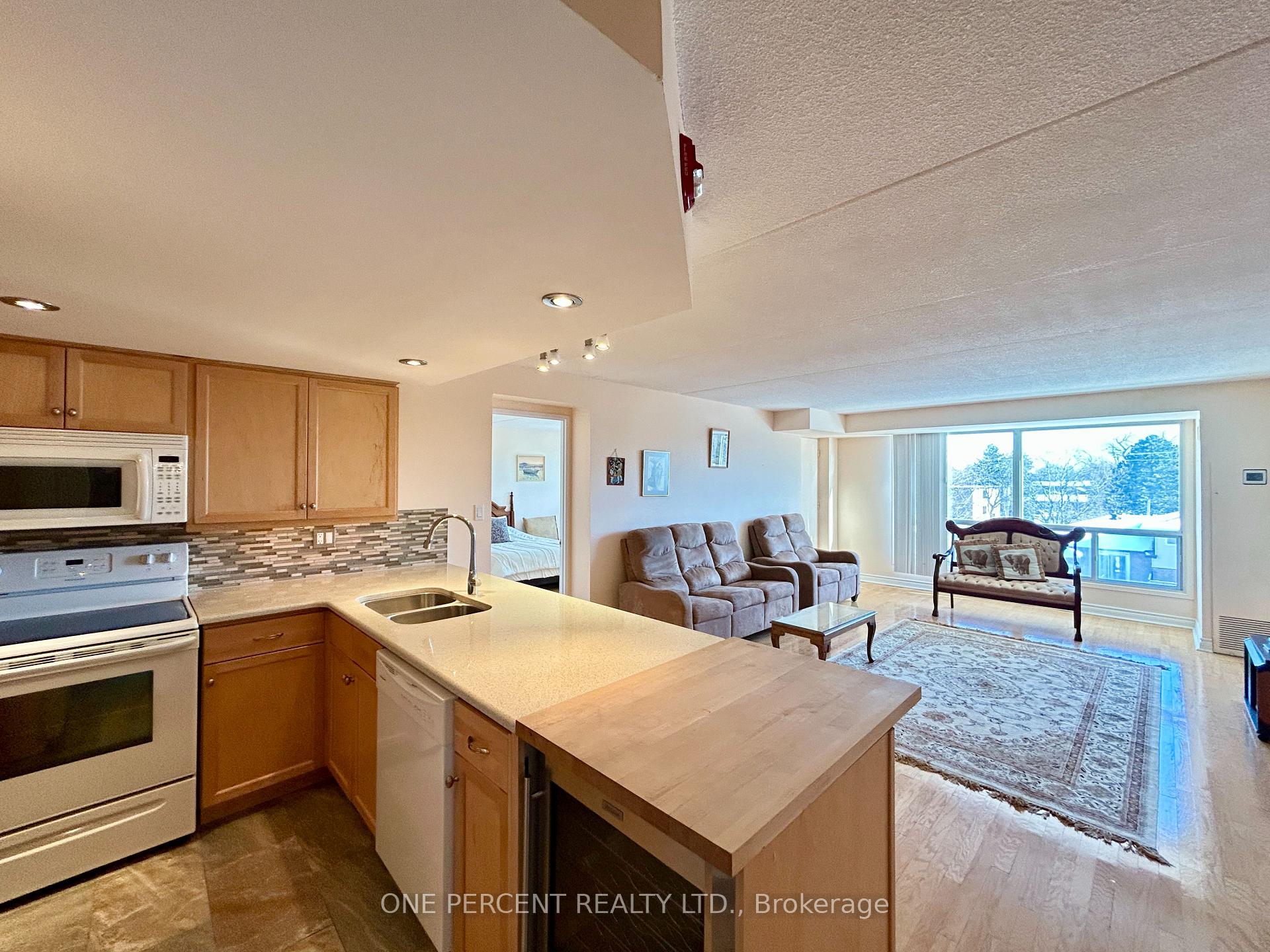 Photo 3 of Unit 310, 172 Eighth Street, Collingwood — HOMEH